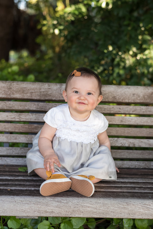relaxed outdoor toddler portrait photo at the UC Davis Arboretum