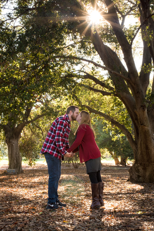 casual outdoor couples maternity portrait photo at the UC Davis Arboretum