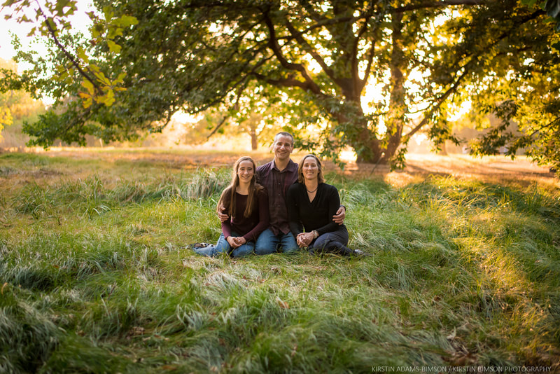 sunset outdoor family portrait photo at UC Davis Arboretum