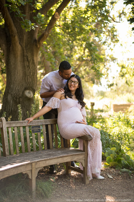 Couples outdoor maternity  portrait photo at the UC Davis Arboretum